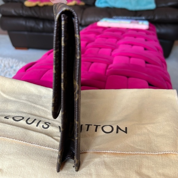 Louis Vuitton Rabat 23 Clutch-EUC - Picture 7 of 14